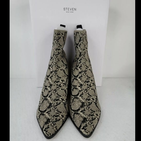Steven N.Y. Nikia Multi Color Snake Print Fabric Notched Out Heel Boot Sz 8. - Picture 2 of 9